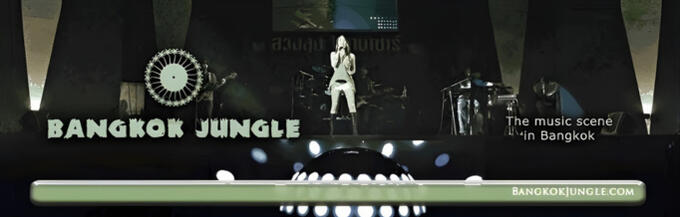 We tried this header, too. Nice shot, but too hard to see what's going on. The image lacked impact.